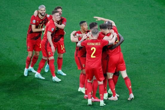 欧洲杯小组赛：卢卡库梅开二度默尼耶破门比利时3-0大胜俄罗斯